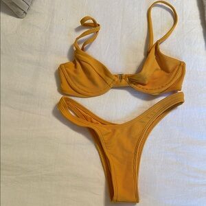 Abercrombie & Fitch Yellow Two
Piece ribbed Bikini set